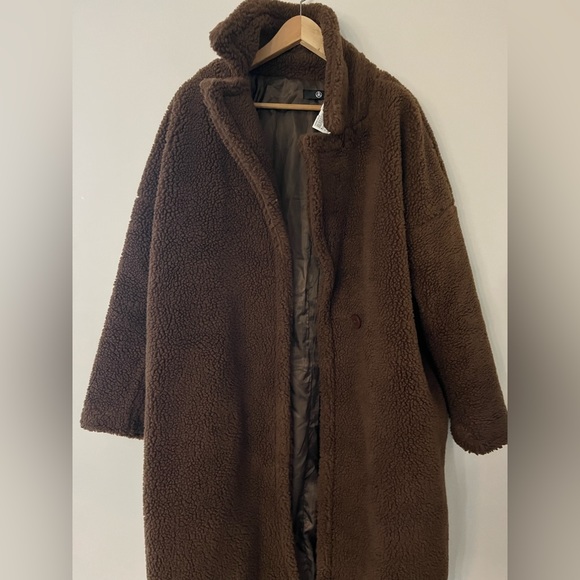Missguided Teddy Coat - Picture 2 of 4
